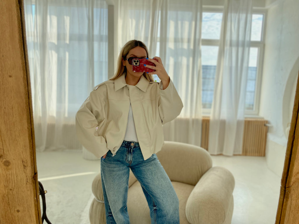 Kreminė premium dirbtinės odos bomber tipo striukė „Noelle Luxe Bomber“