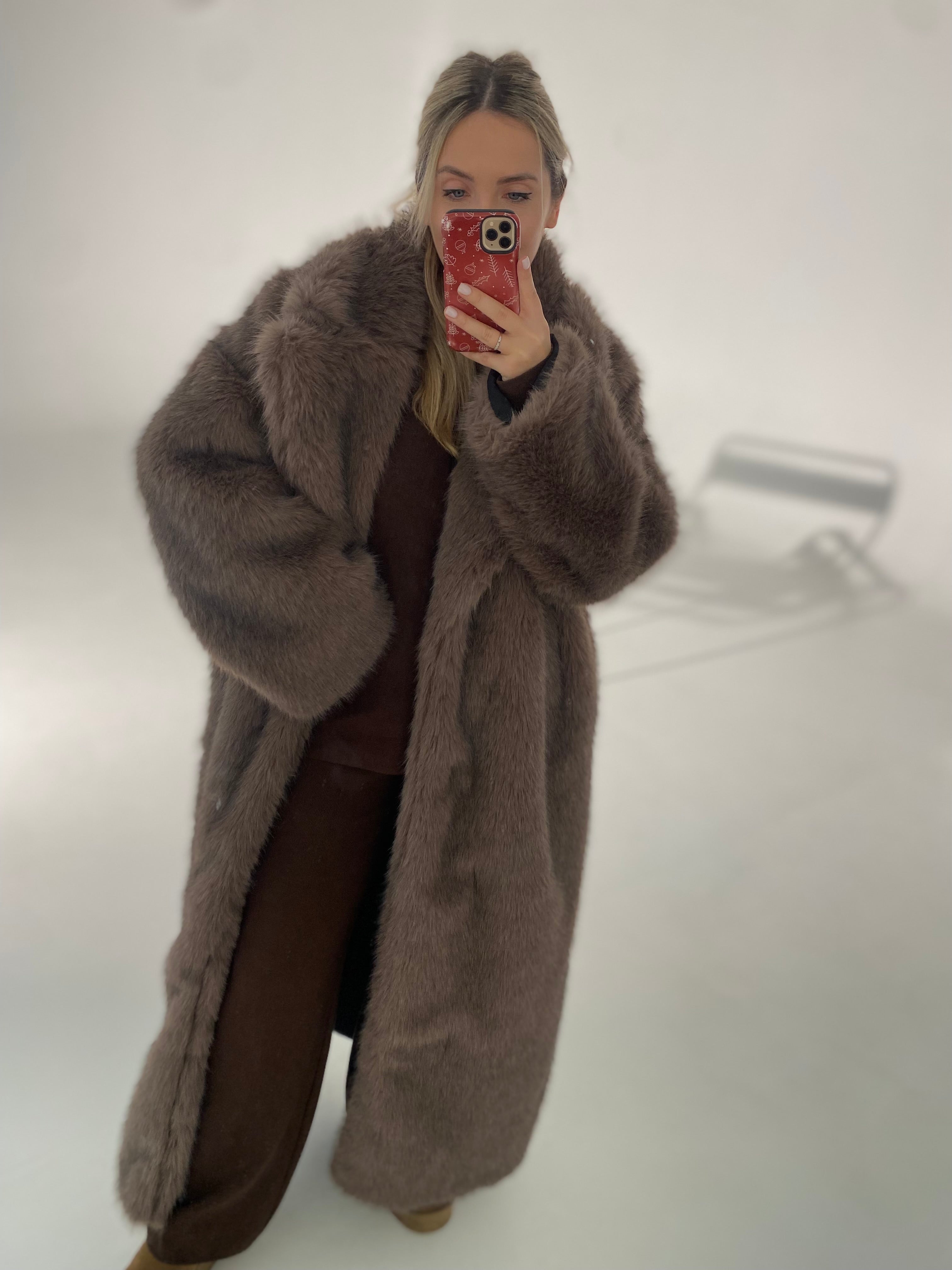 Premium ilgi dirbtiniai kailiniai “Tall Luxury Long Faux Fur Coat”