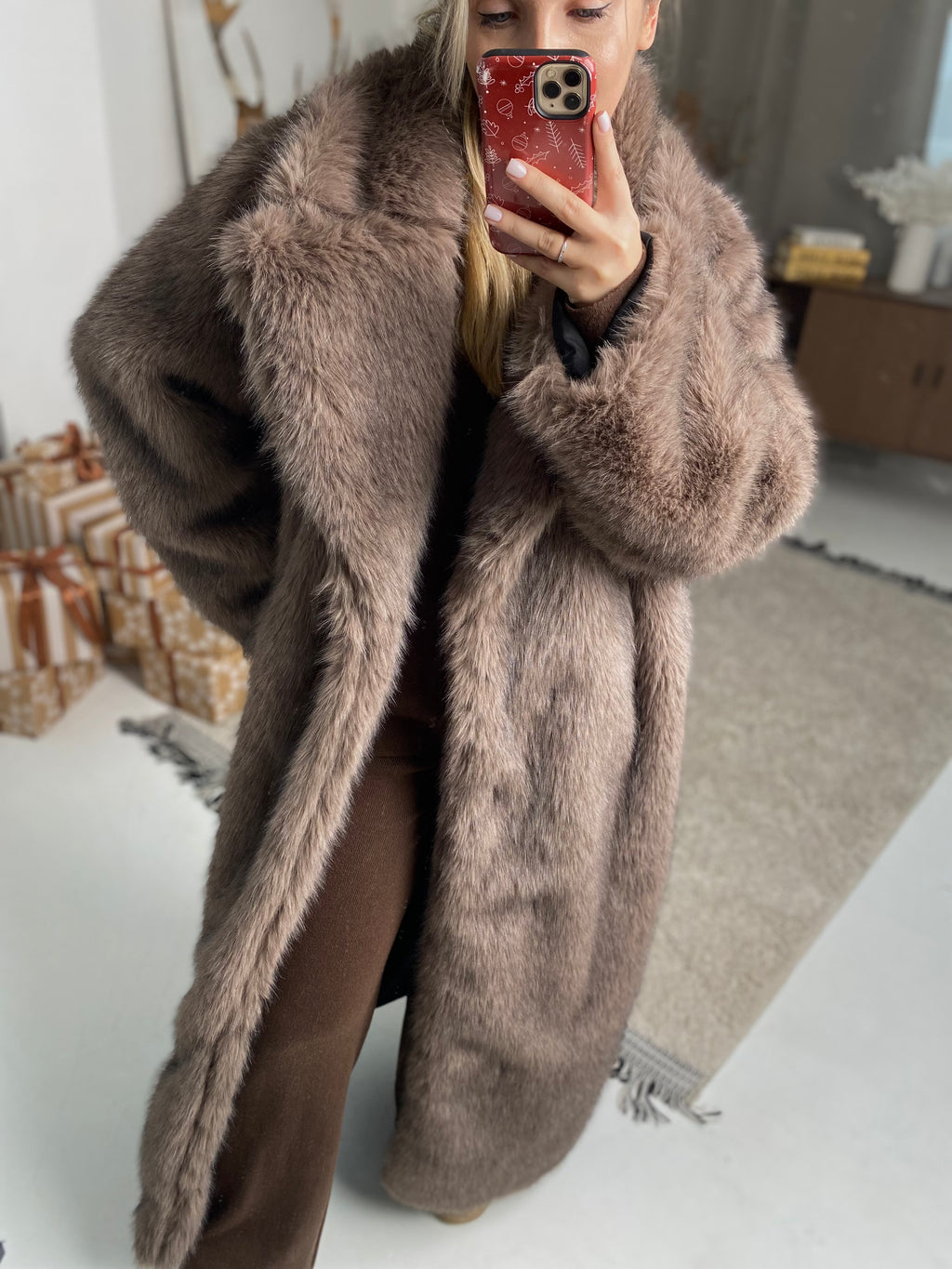 Premium ilgi dirbtiniai kailiniai “Tall Luxury Long Faux Fur Coat”
