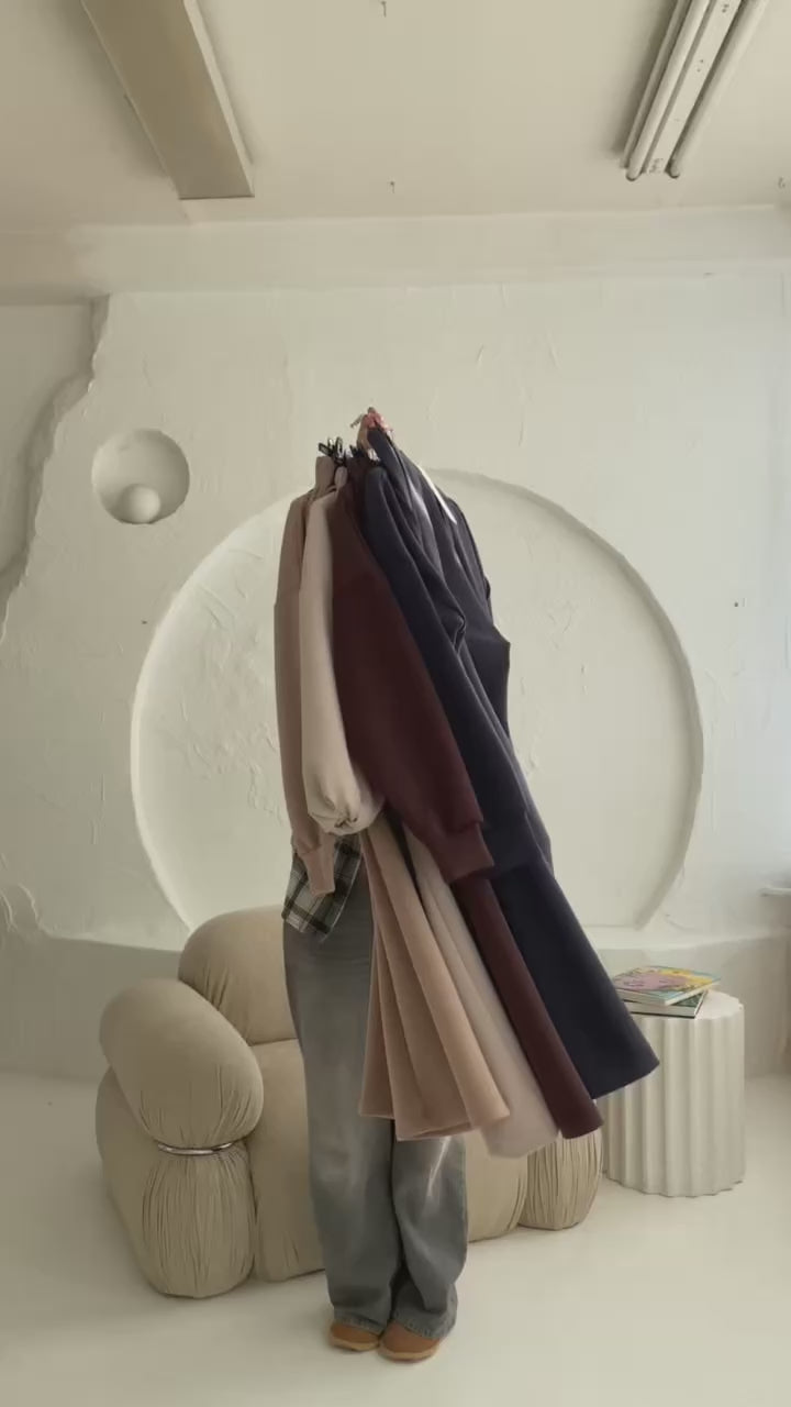 Laisvalaikio komplektas su polo tipo megztiniu – “Soft Polo Lounge Set – Beige”