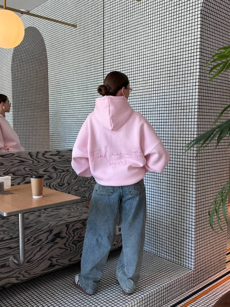 Rožinis oversize džemperis “Find Me In The Waves – Pink Edition”