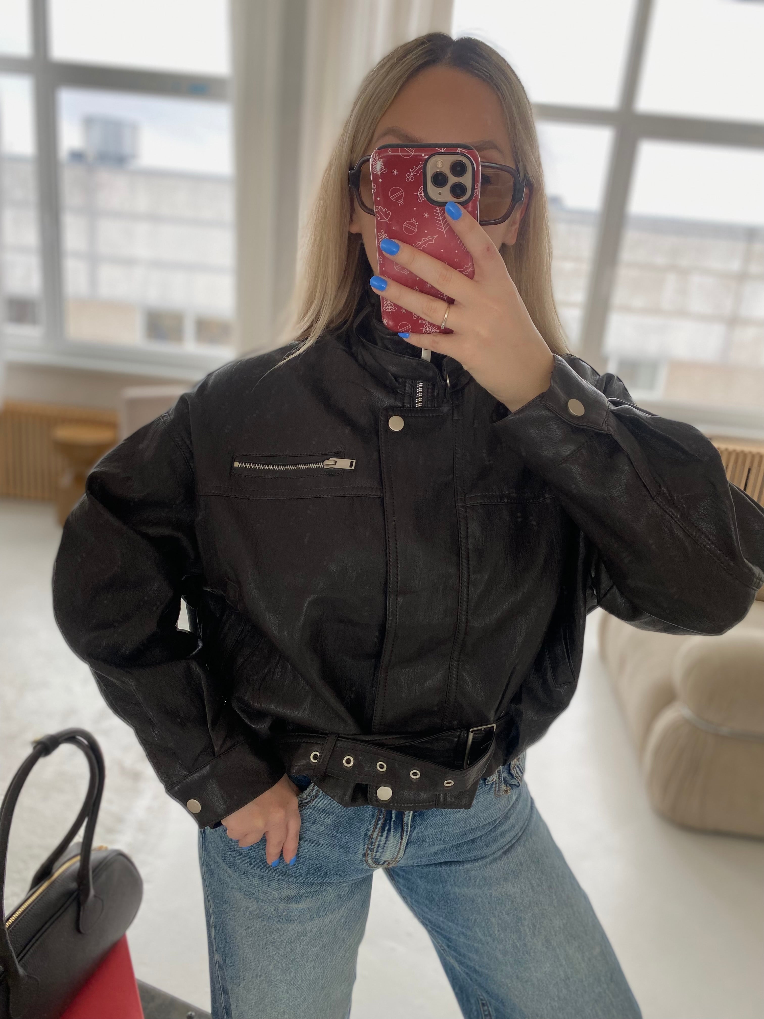 Šokoladinė dirbtinės odos striukė su dirželiu „Valencia Belted Jacket“