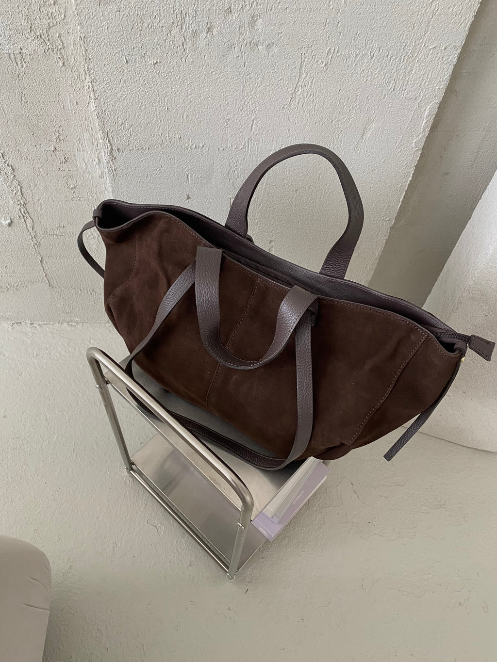 Šokoladinė verstos odos tote rankinė „Sorelle Suede Tote“