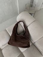 Ruda verstos odos rankinė „Marlow Suede Hobo“