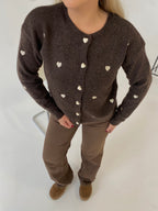 Rudas jaukus susagstomas megztinis su širdelėmis “Warm Heart Brown”