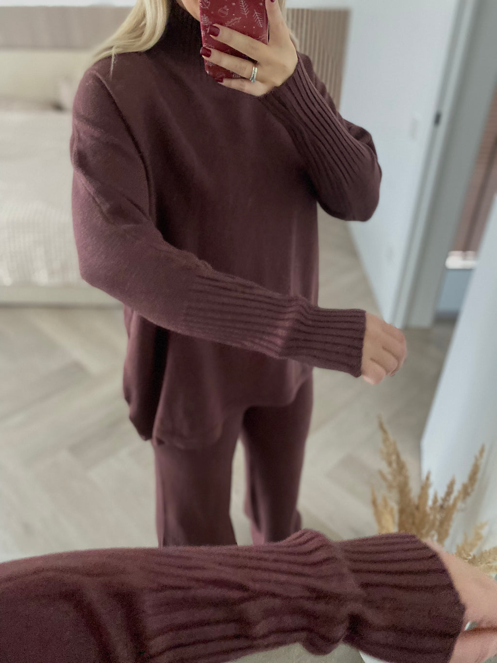 Tamsiai rudas megztas laisvalaikio kostiumėlis “Dark Brown Knit Lounge Set”