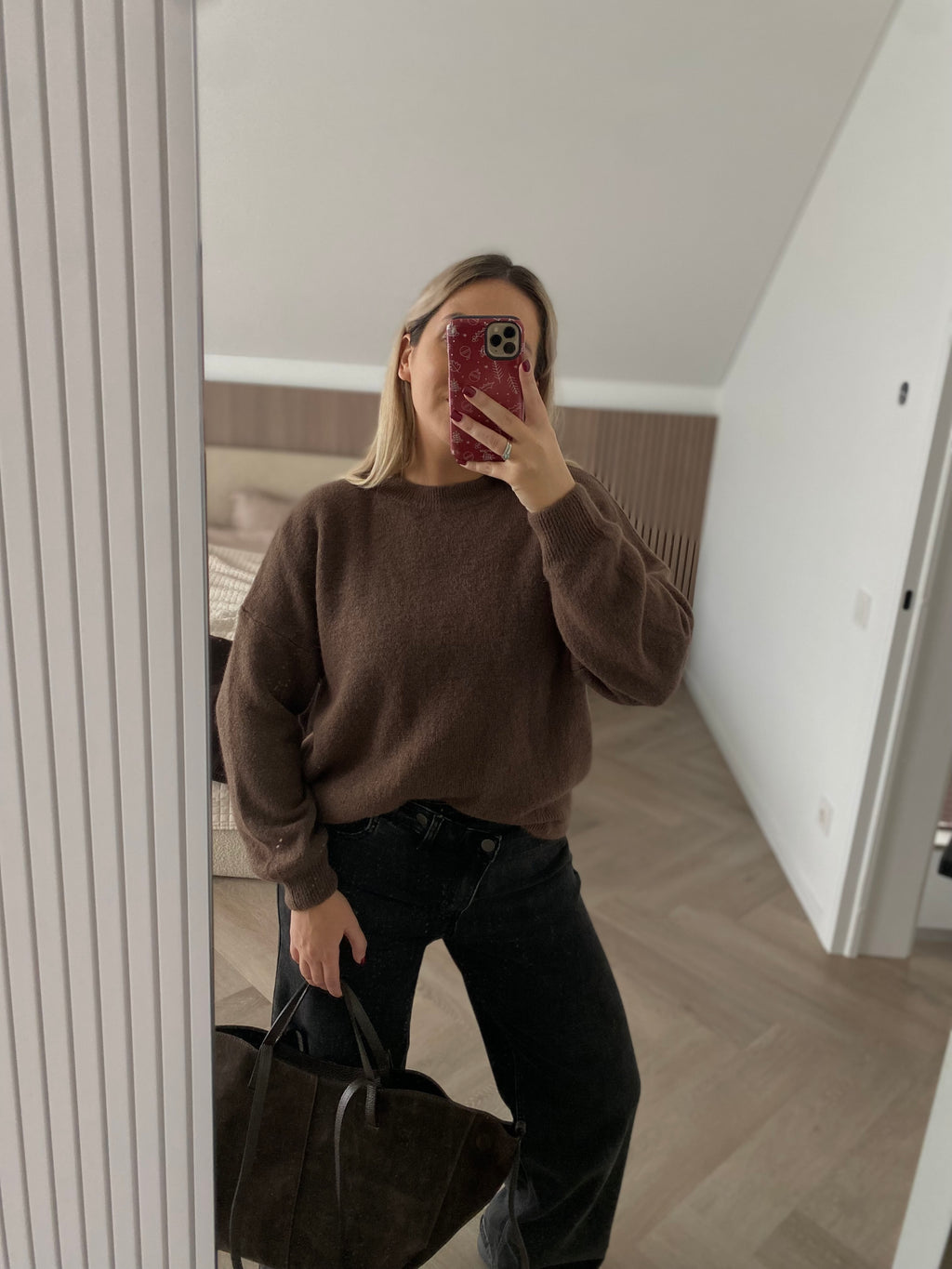 Rudas jaukus alpakos megztinis “Brown Alpaca Cozy Knit”