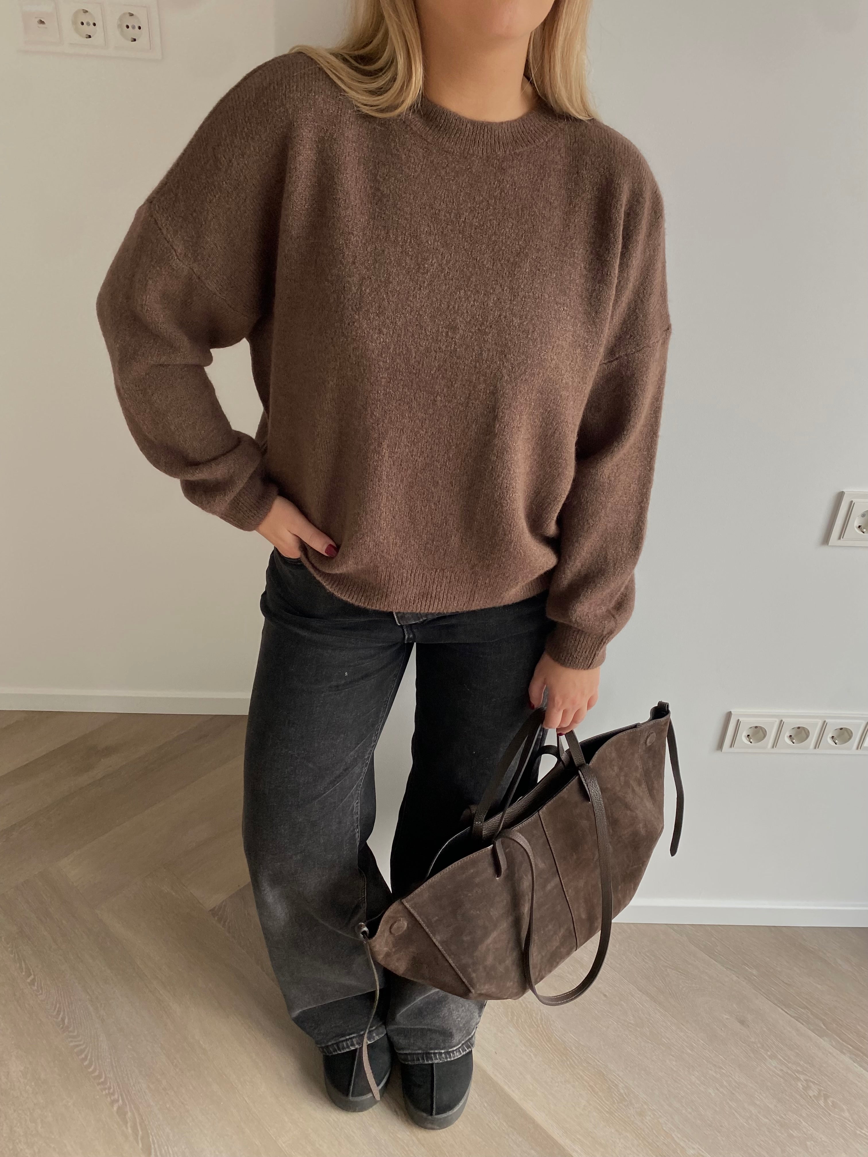 Rudas jaukus alpakos megztinis “Brown Alpaca Cozy Knit”