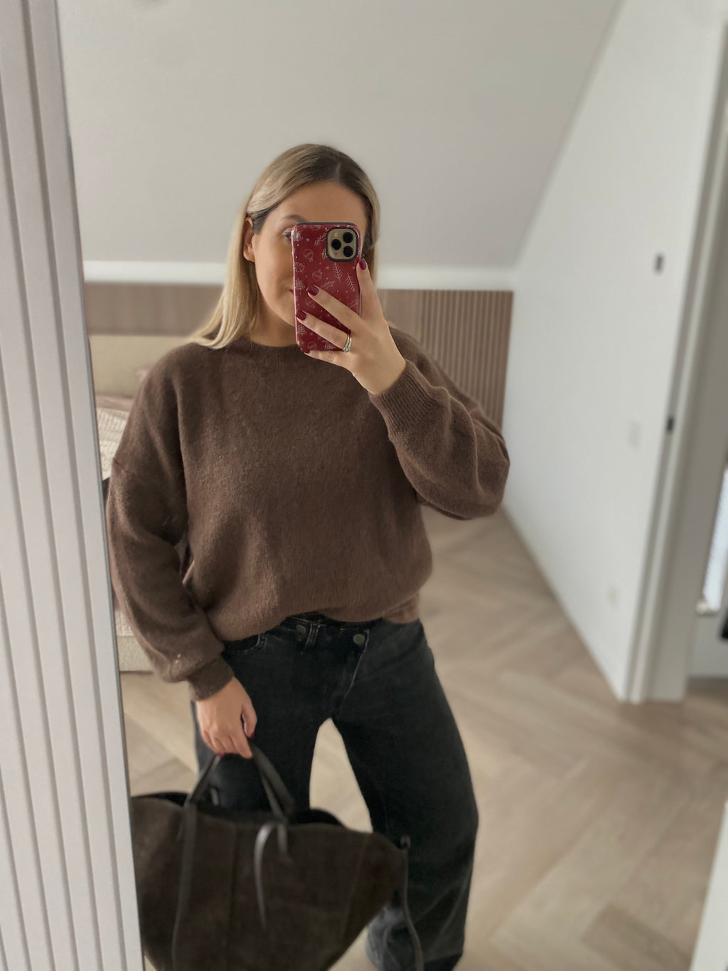 Rudas jaukus alpakos megztinis “Brown Alpaca Cozy Knit”