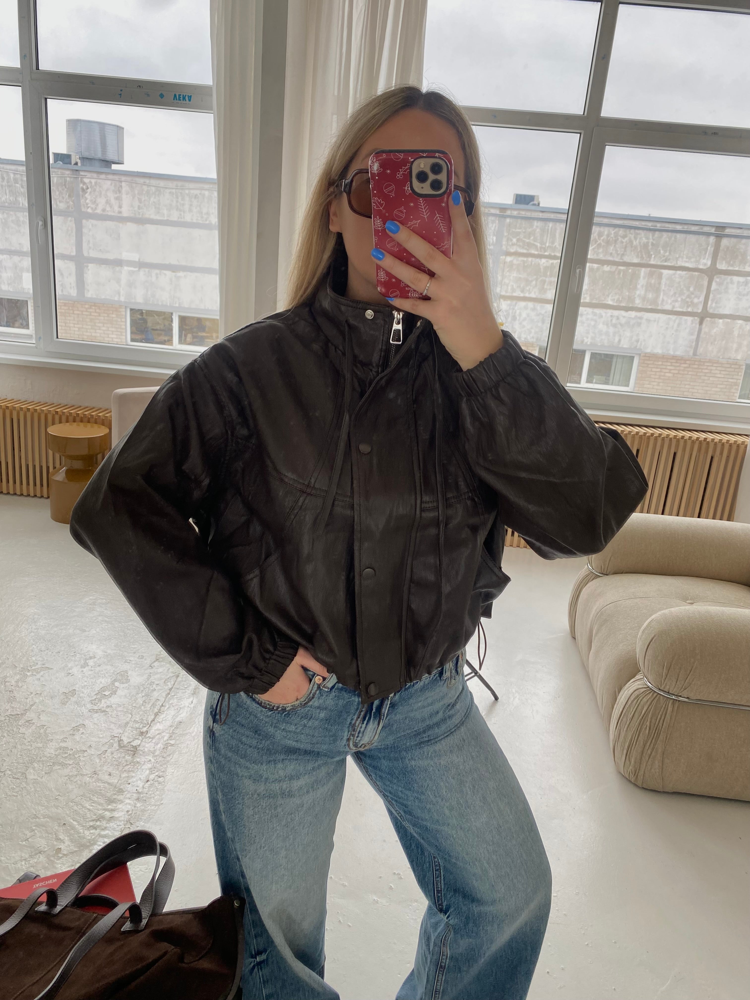 Šokoladinė bomber tipo dirbtinės odos striukė „Monroe Bomber“