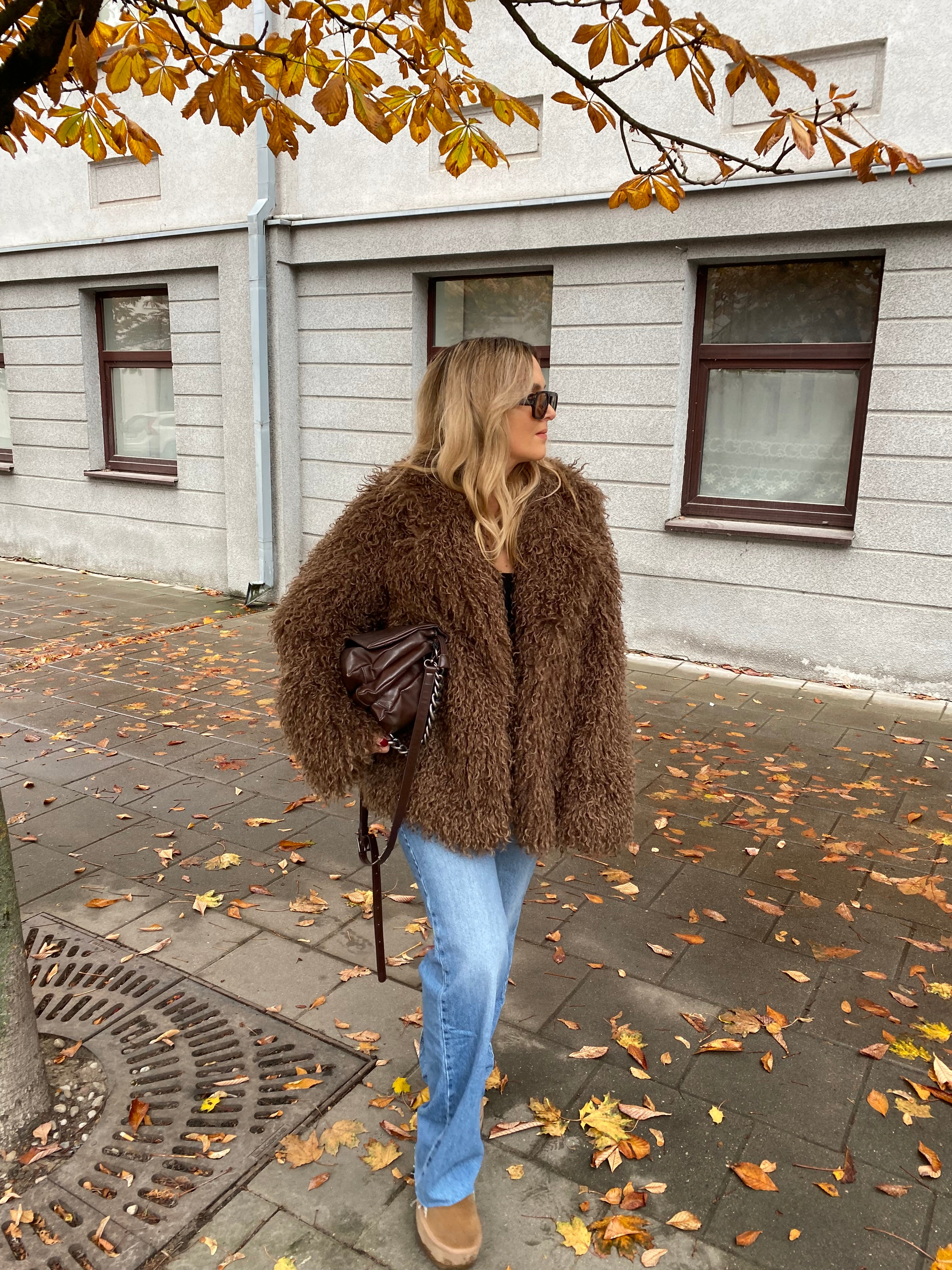 Dirbtiniai lamos kailiniai “Brown Classic”