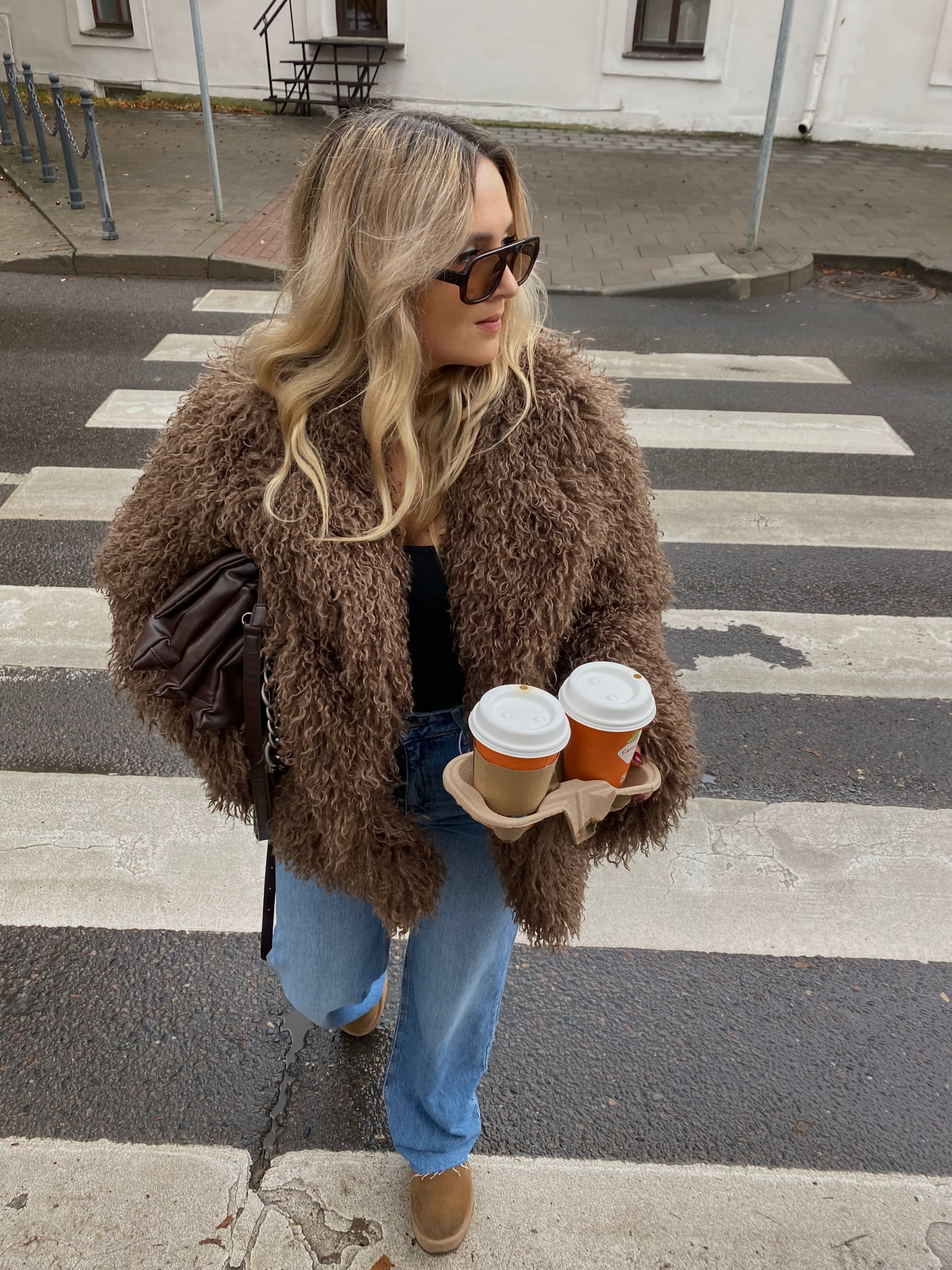 Dirbtiniai lamos kailiniai “Brown Classic”