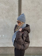 Pilkas šaliko ir kepurės komplektas su kašmyru ir vilna (unisex) “Grey Cashmere Wool Set”