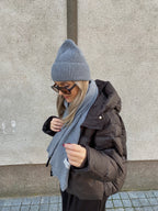 Pilkas šaliko ir kepurės komplektas su kašmyru ir vilna (unisex) “Grey Cashmere Wool Set”