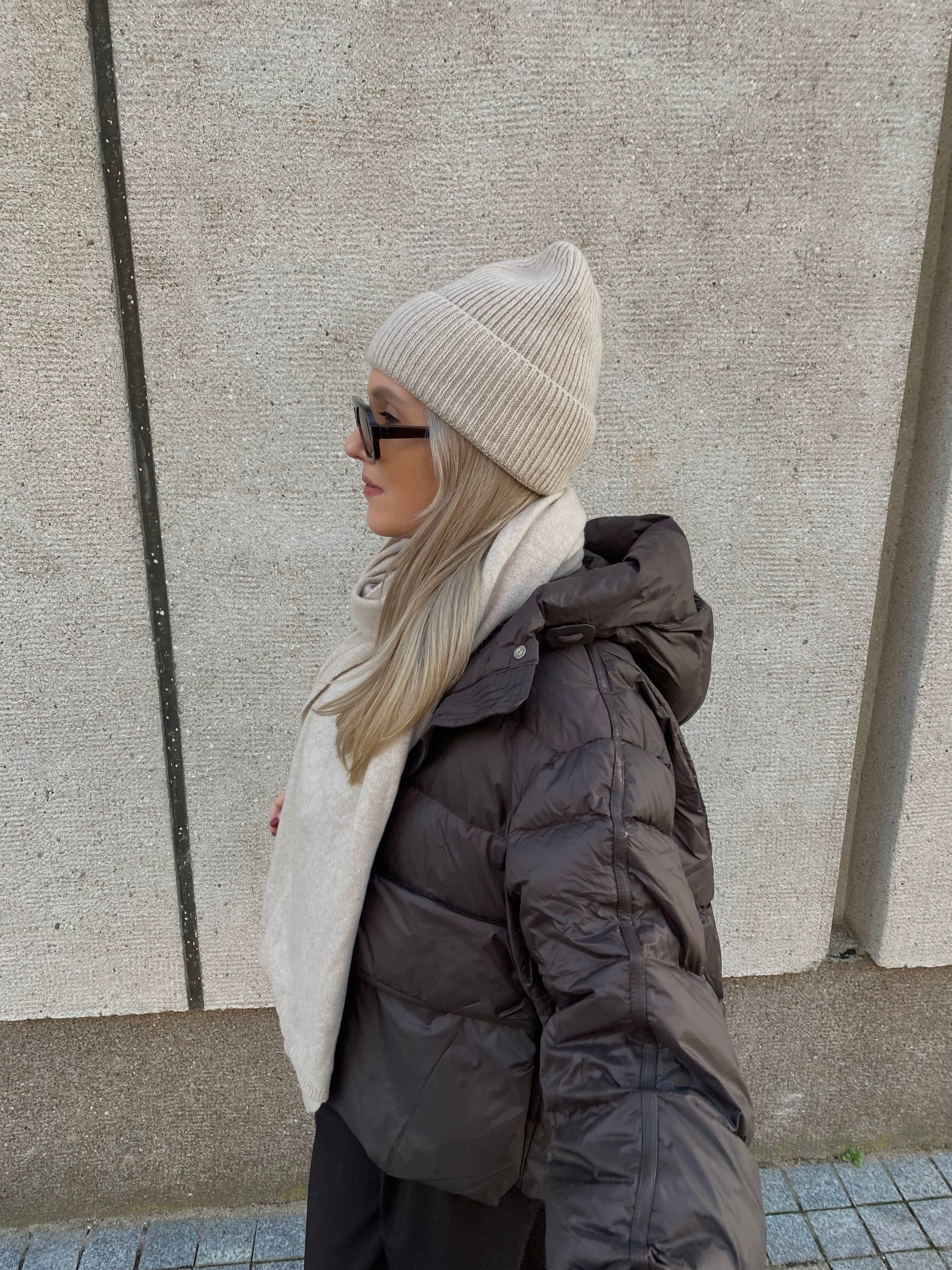 Kreminis šaliko ir kepurės komplektas su kašmyru ir vilna (unisex) “Cream Cashmere Wool Set”