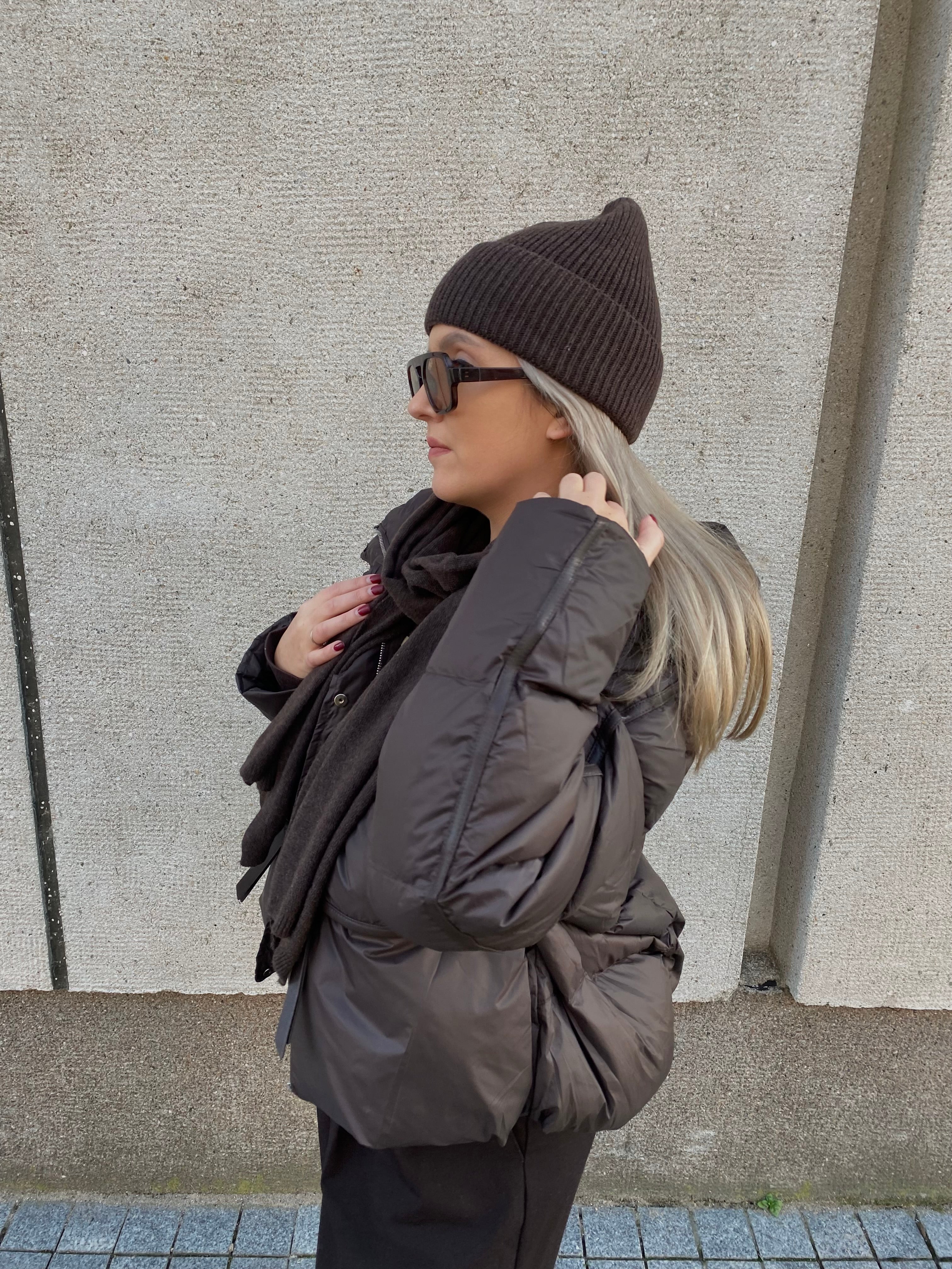 Šokoladinis šaliko ir kepurės komplektas su kašmyru ir vilna (unisex) “Chocolate Cashmere Wool Set”