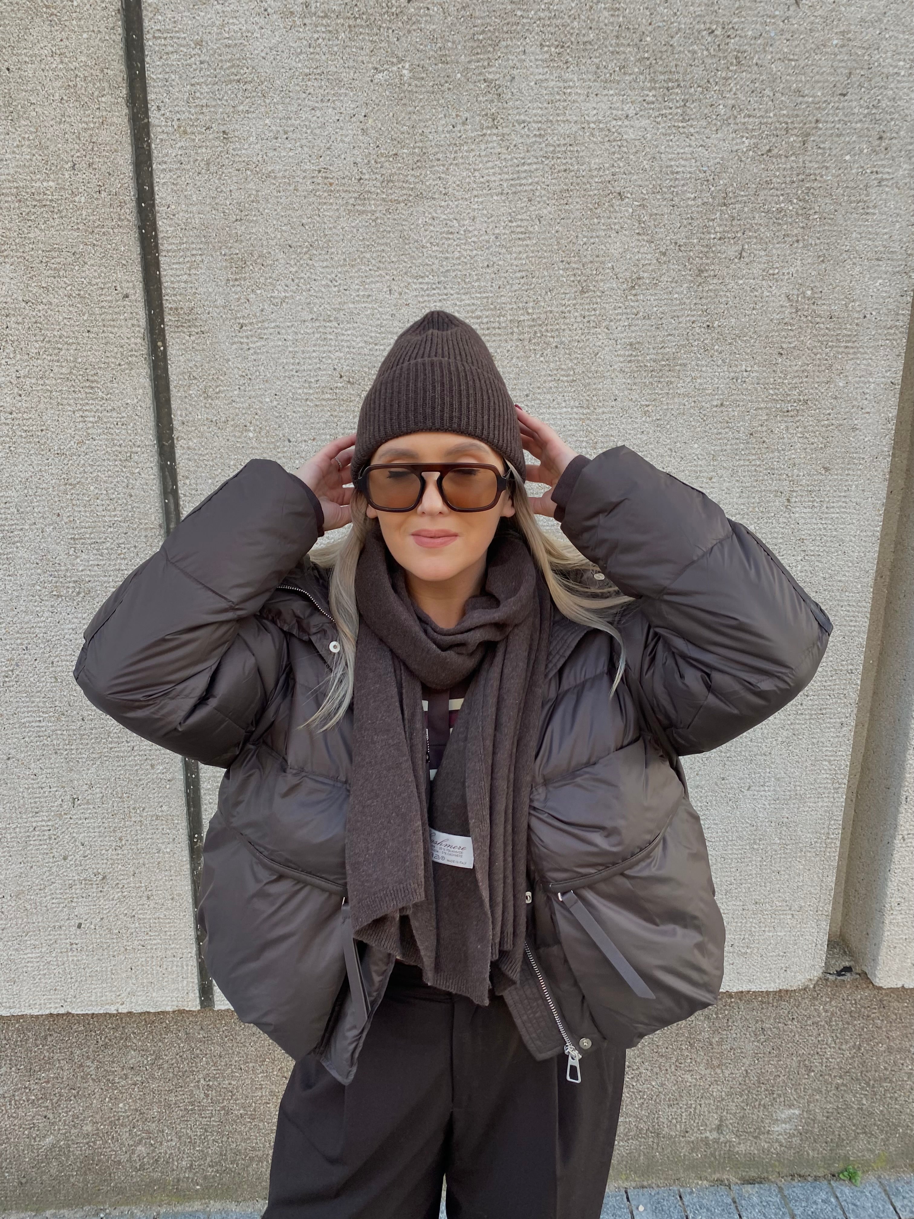 Šokoladinis šaliko ir kepurės komplektas su kašmyru ir vilna (unisex) “Chocolate Cashmere Wool Set”