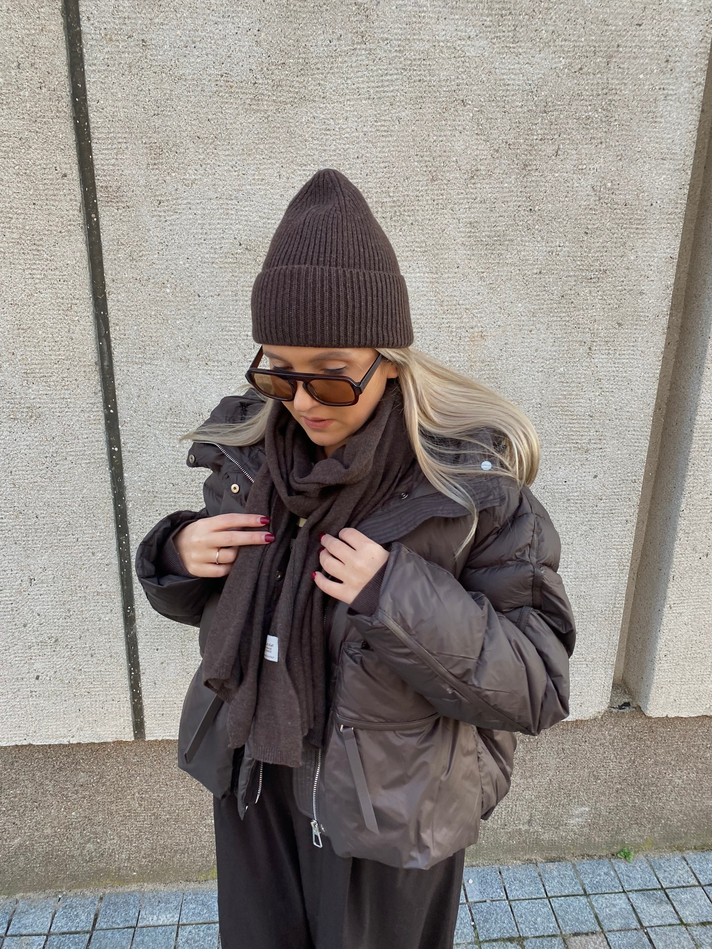 Šokoladinis šaliko ir kepurės komplektas su kašmyru ir vilna (unisex) “Chocolate Cashmere Wool Set”