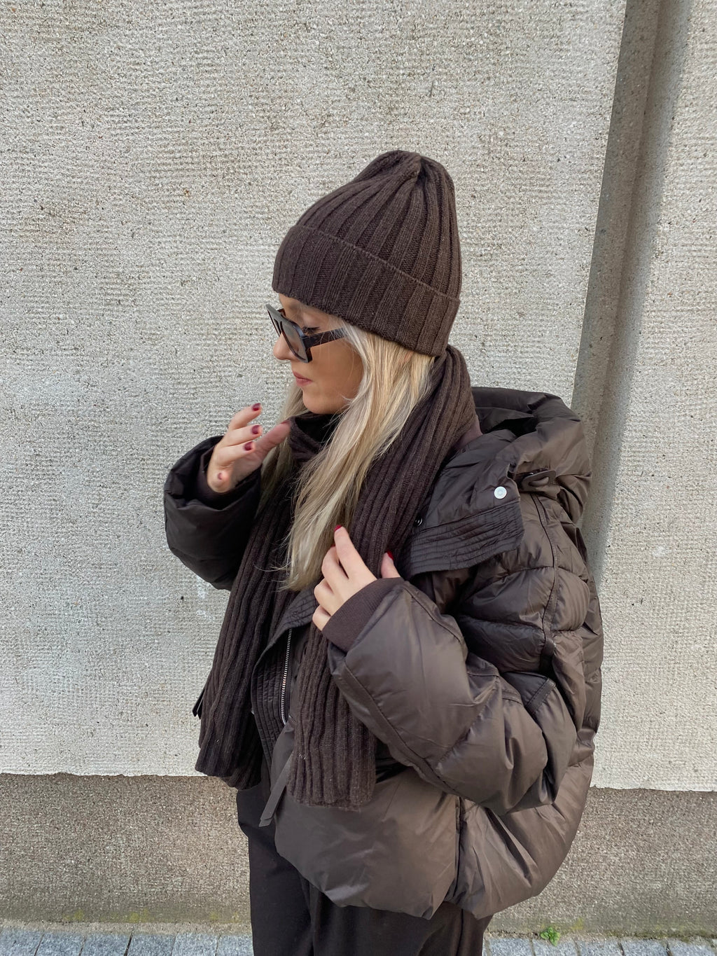 Šokoladinis šaliko ir kepurės komplektas su kašmyru “Chocolate Pure Cashmere Set”