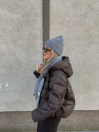 Pilkas šaliko ir kepurės komplektas su kašmyru ir vilna (unisex) “Grey Cashmere Wool Set”