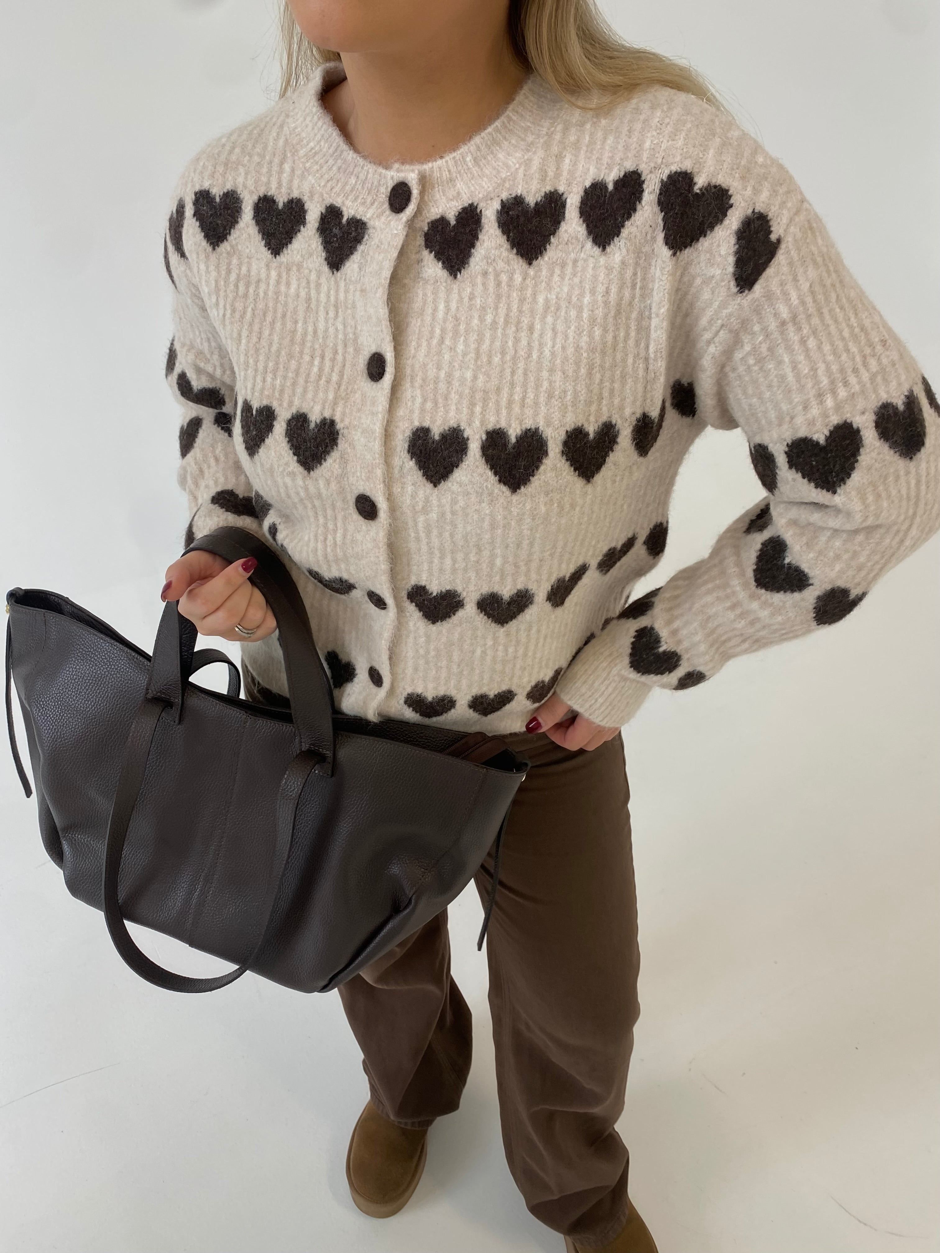 Kreminis šiltas megztinis su širdelėmis “Cozy Heart Cream”