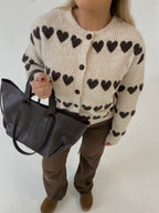 Kreminis šiltas megztinis su širdelėmis “Cozy Heart Cream”