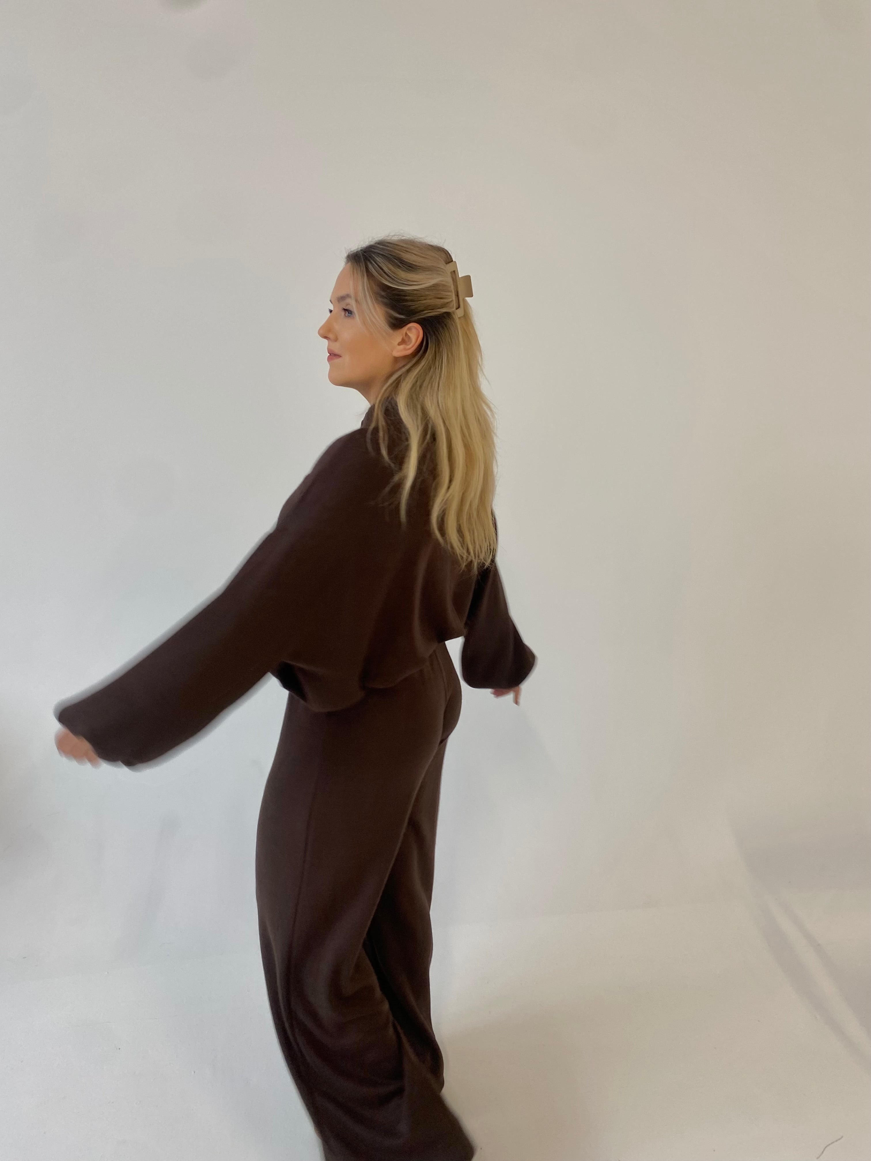 Stilingas megztas komplektas su vilna “Wool Chic Chocolate Set”