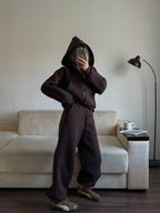 Šokoladinis pašiltintas laisvalaikio komplektas su gobtuvu „Chocolate Zip Hoodie Lounge Set“
