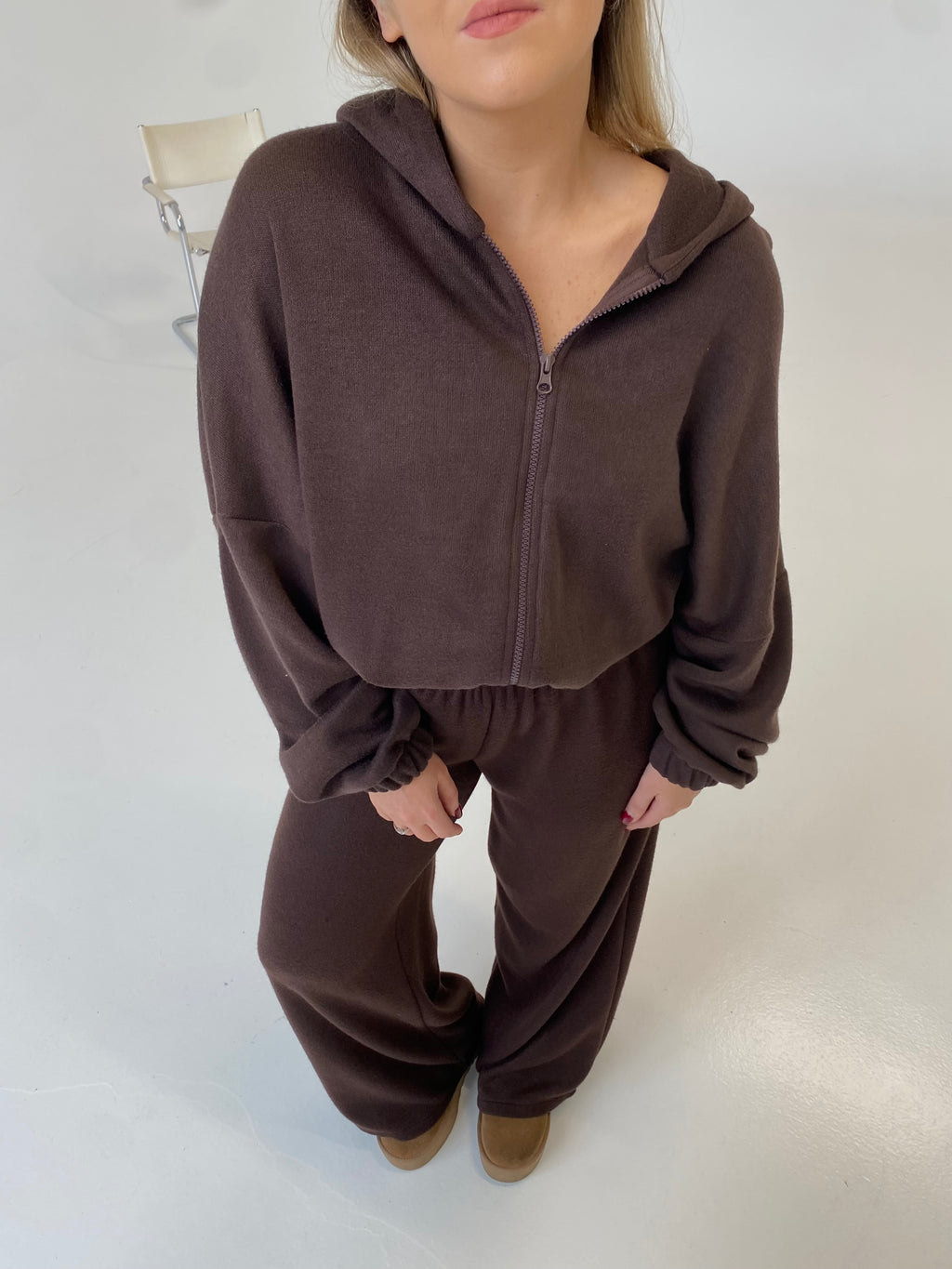 Šiltas megztas laisvalaikio komplektas su vilna “Wool Cozy Chocolate Set”