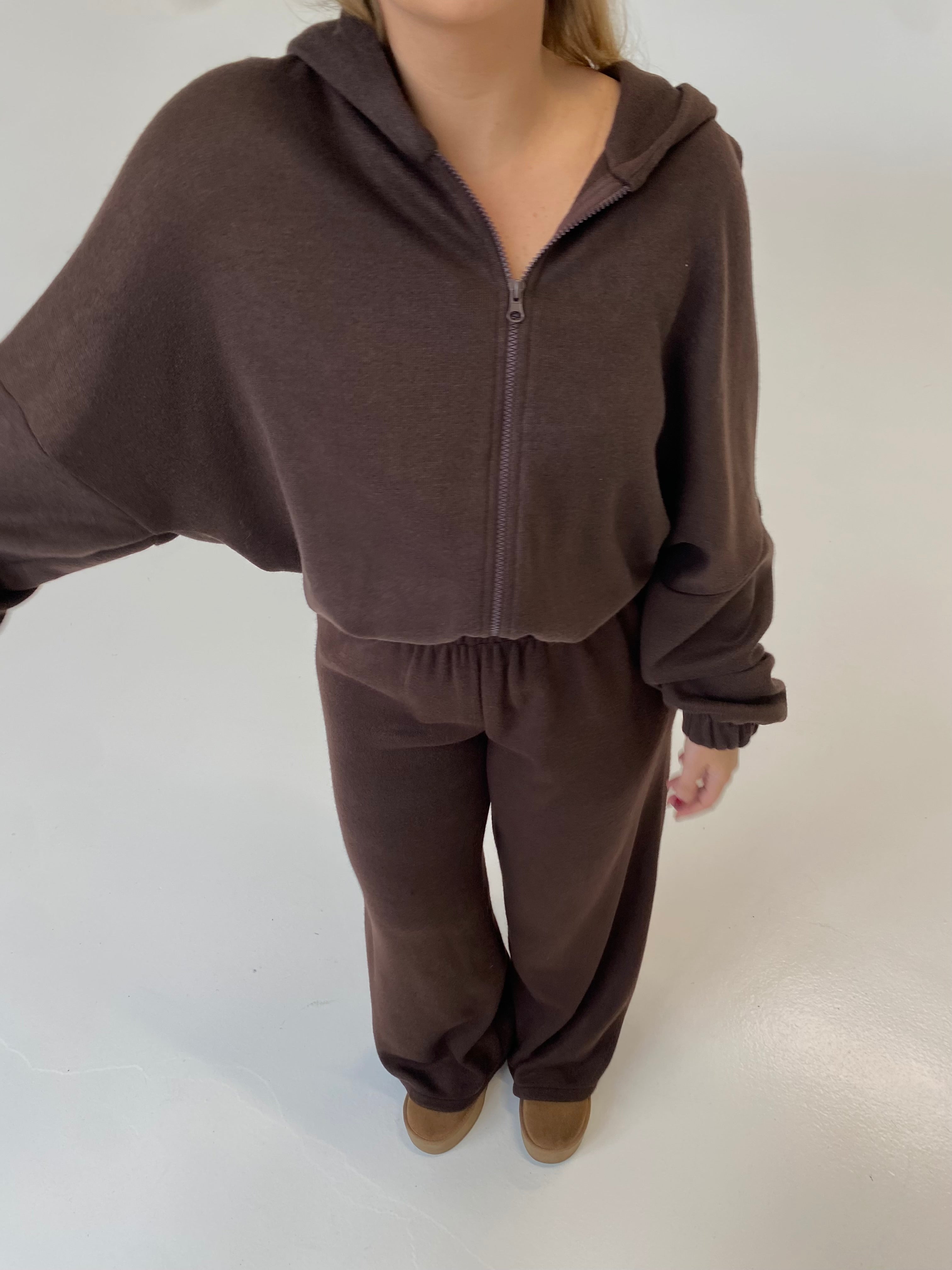 Šiltas megztas laisvalaikio komplektas su vilna “Wool Cozy Chocolate Set”