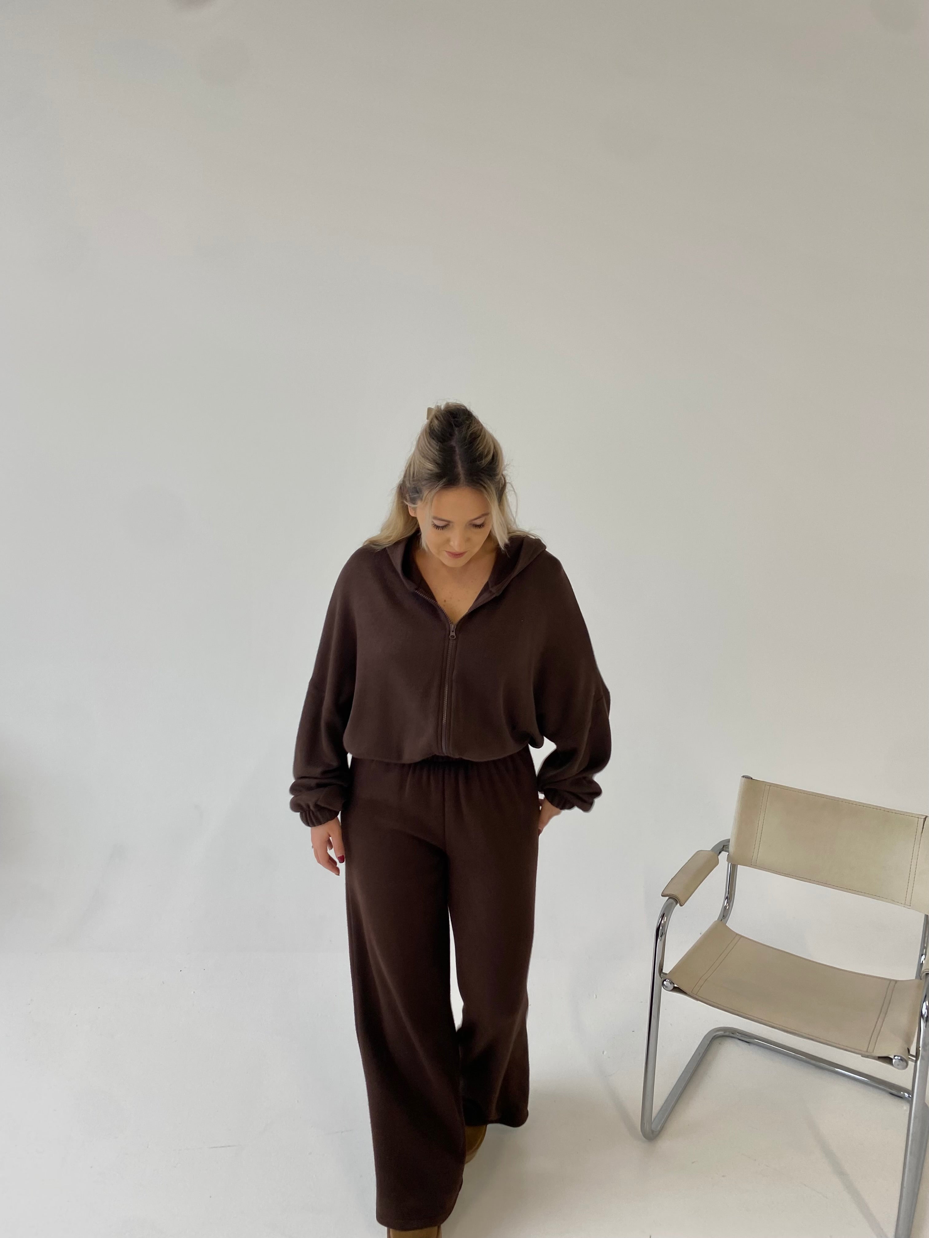 Šiltas megztas laisvalaikio komplektas su vilna “Wool Cozy Chocolate Set”