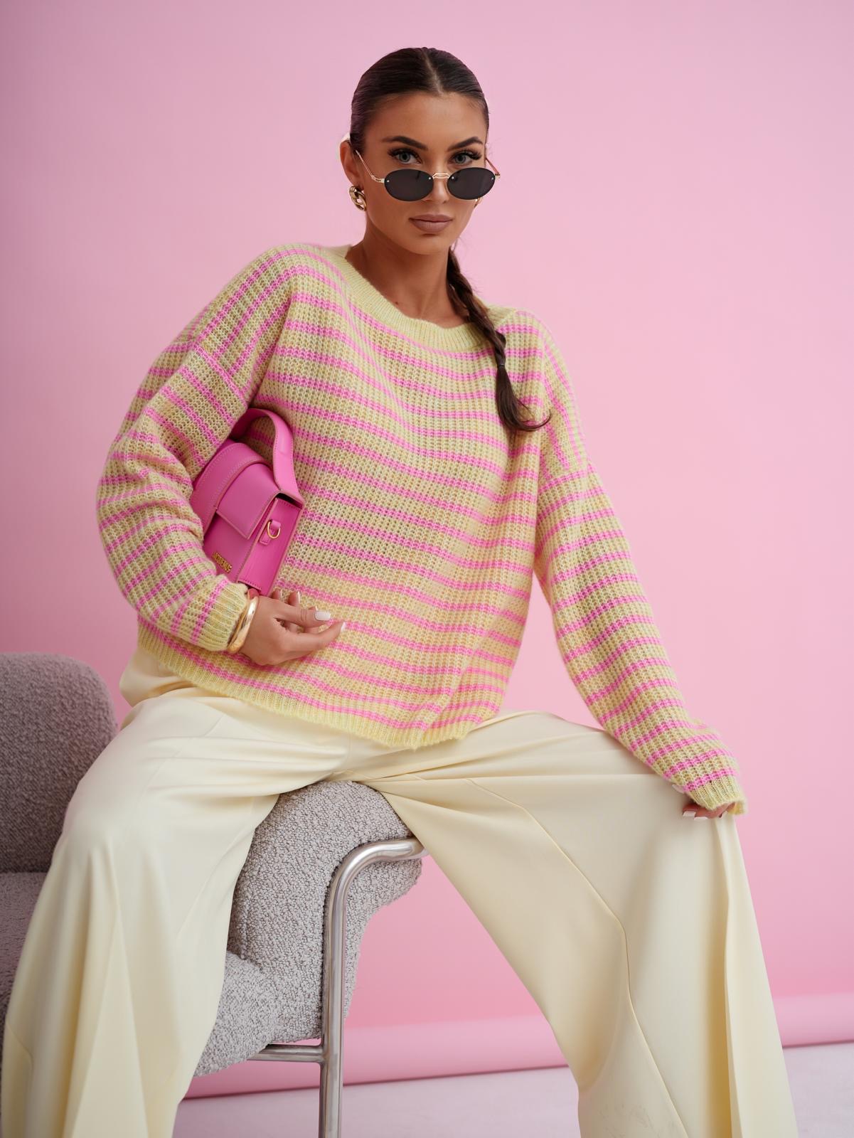 Dryžuotas jaukus megztinis su vilna „Yellow Cozy Stripe Knit“