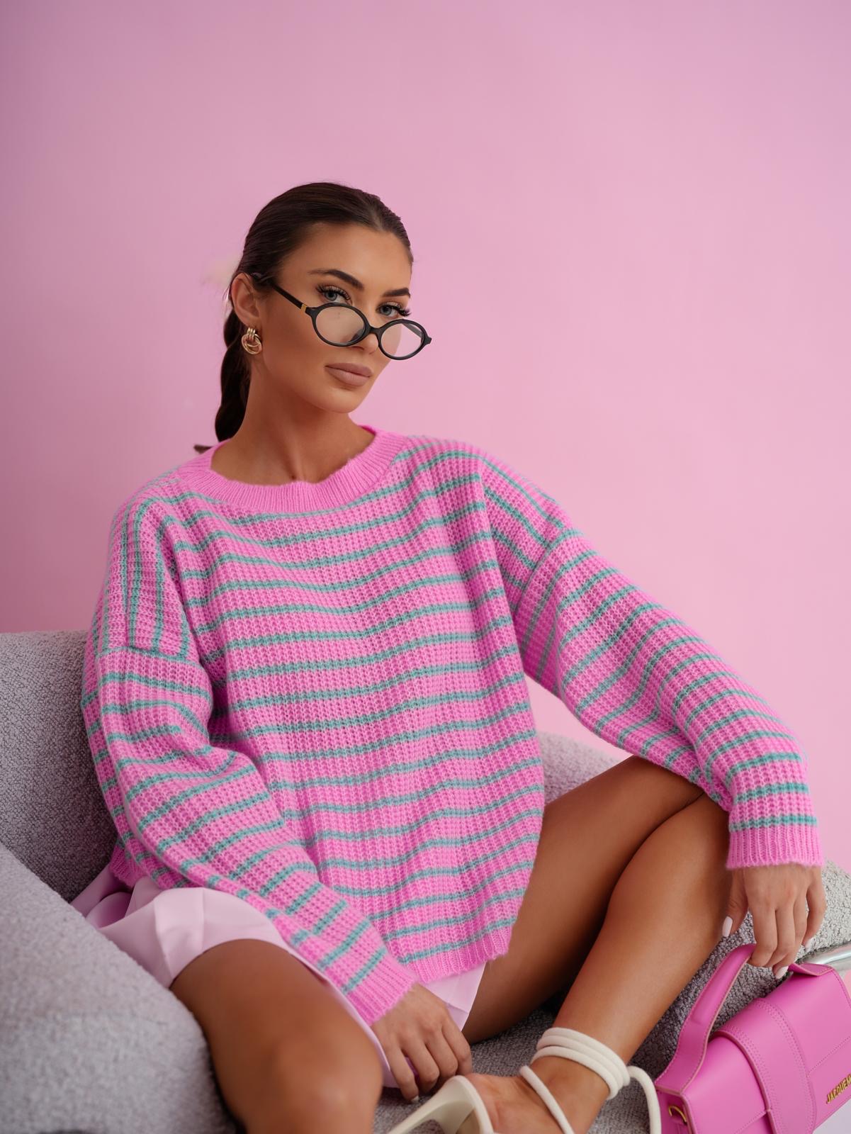 Dryžuotas jaukus megztinis su vilna „Pink Cozy Stripe Knit“