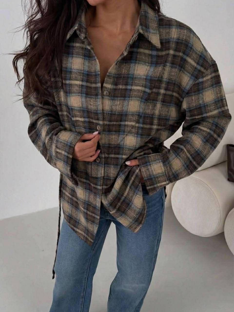 Languoti rudi su mėlynu oversize marškiniai su petukais „Elowen Structured Shirt“