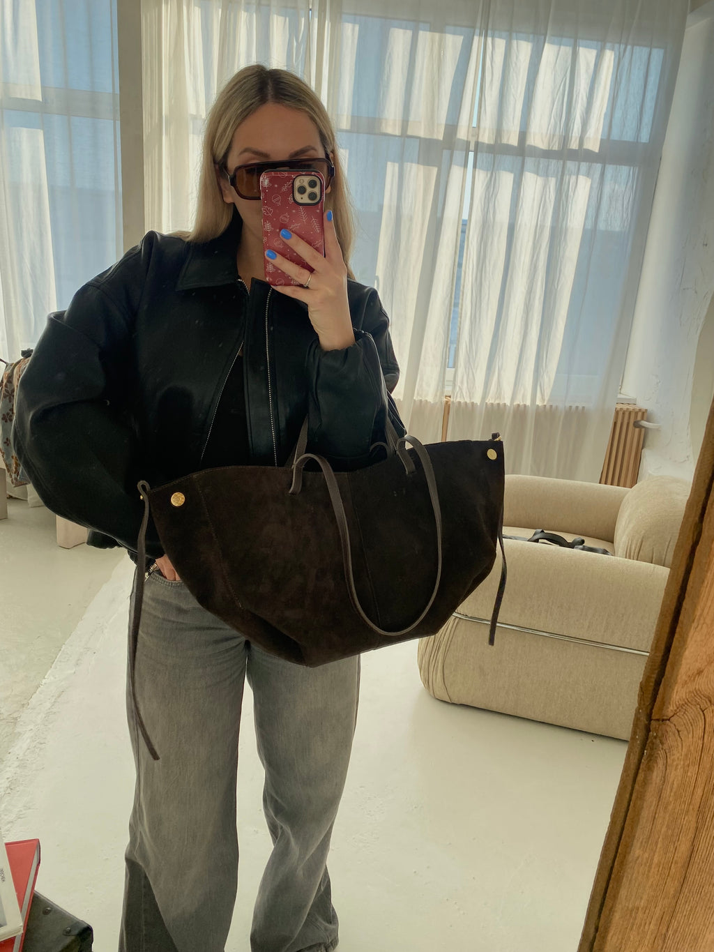 PREORDER: Natūralios verstos odos rankinė “Suede Classic Bag”