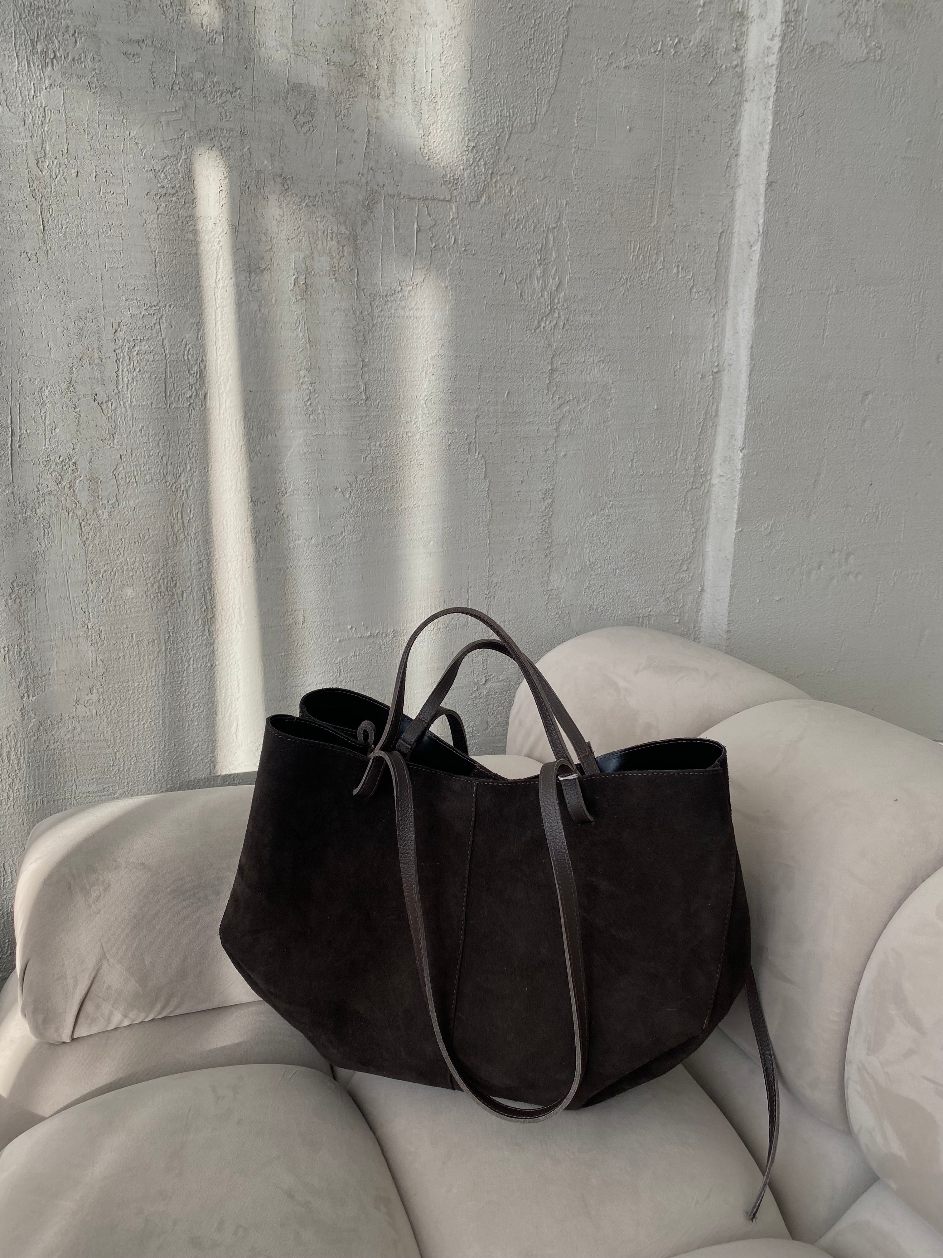 PREORDER: Natūralios verstos odos rankinė “Suede Classic Bag”