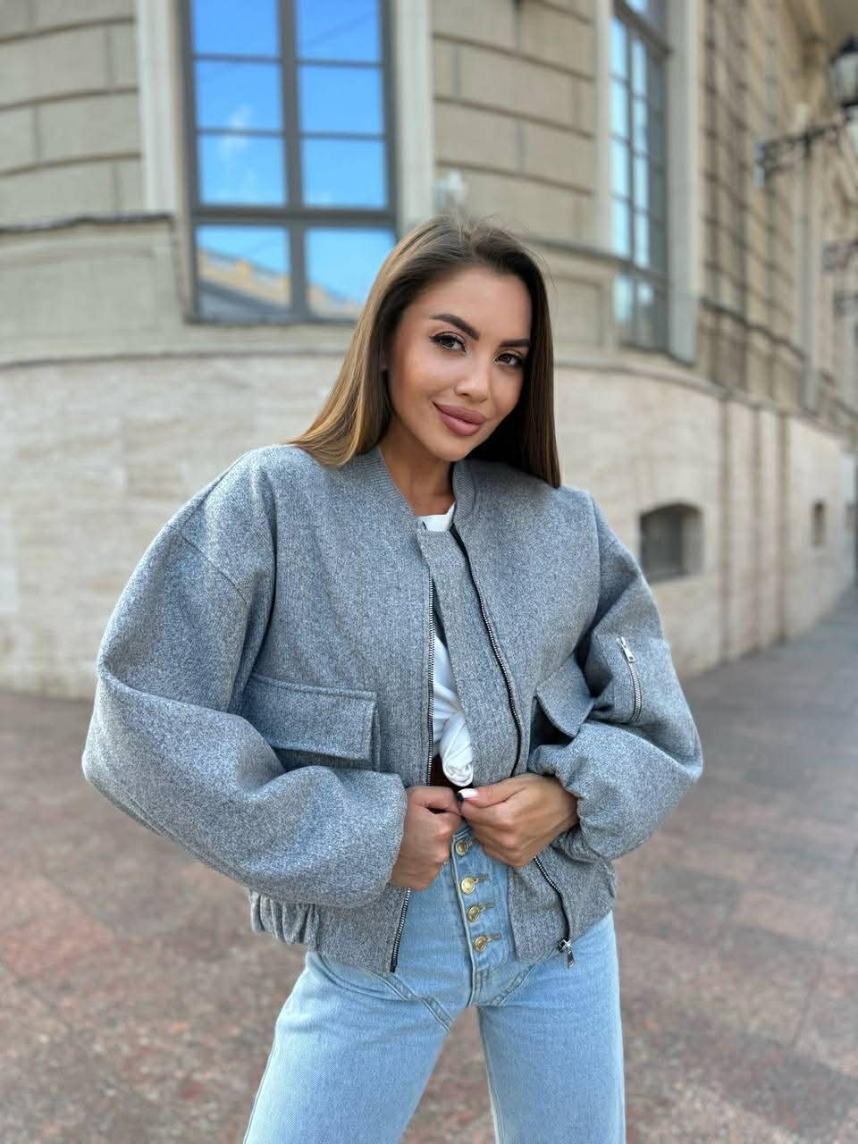 Šviesiai pilkas oversize bomberis „Mirelle Oversized Bomber“