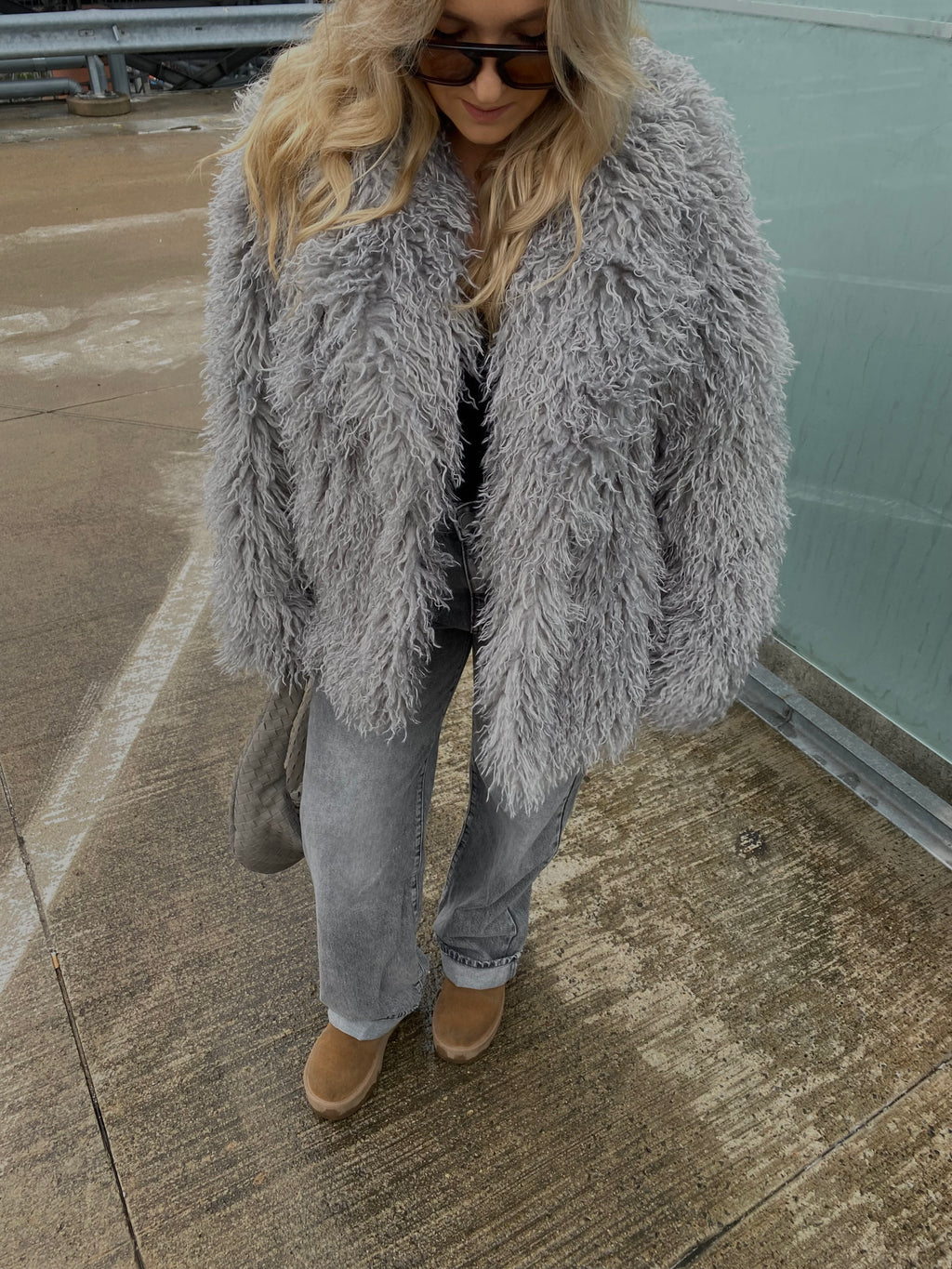 Dirbtiniai lamos kailiniai “Light Grey Mist”