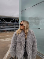 Dirbtiniai lamos kailiniai “Light Grey Mist”