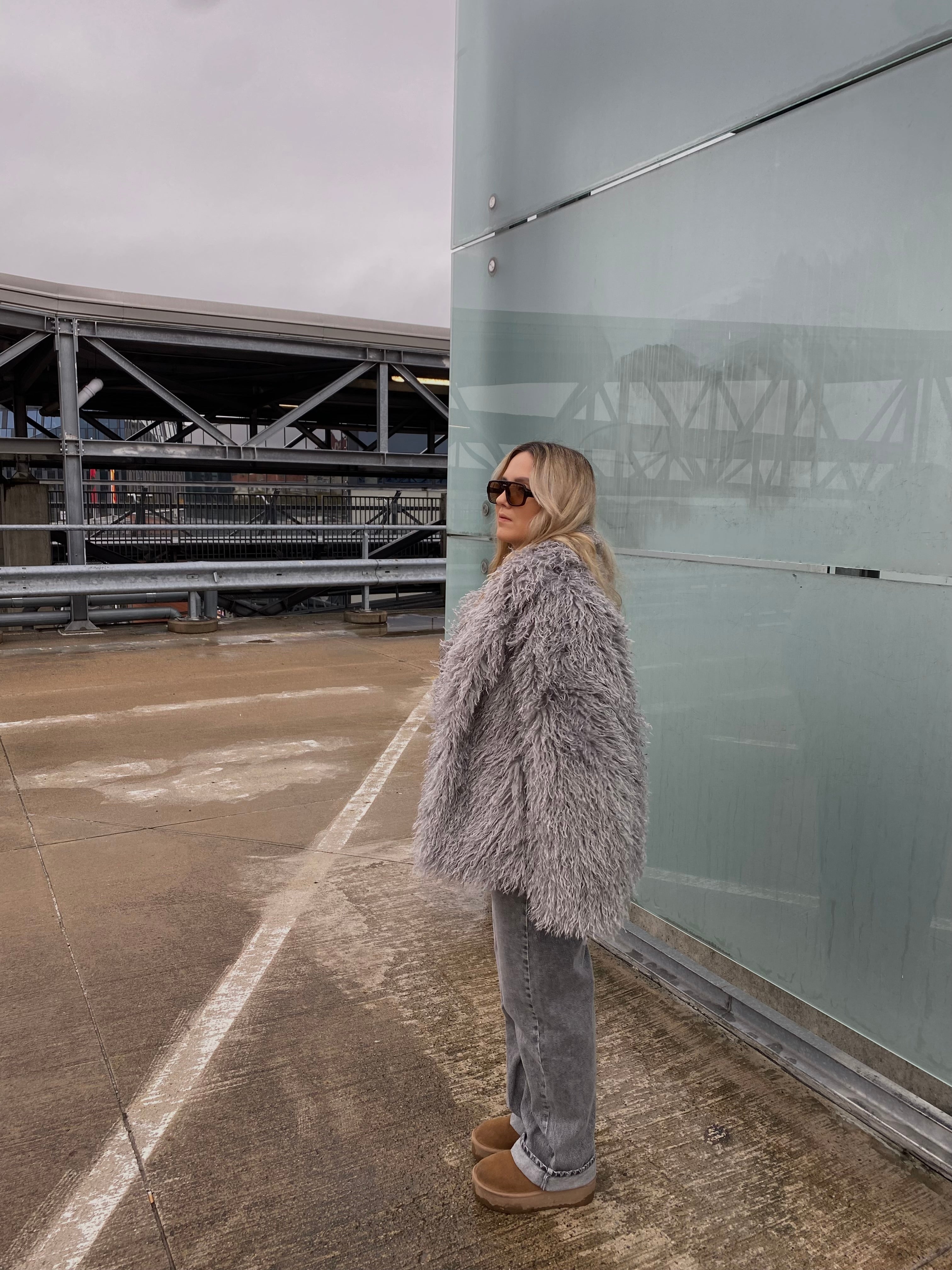 Dirbtiniai lamos kailiniai “Light Grey Mist”