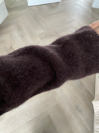 Tamsiai rudas polo tipo megztinis su alpakos ir lamos vilna “Dark Brown Alpaca Wool Polo Knit”