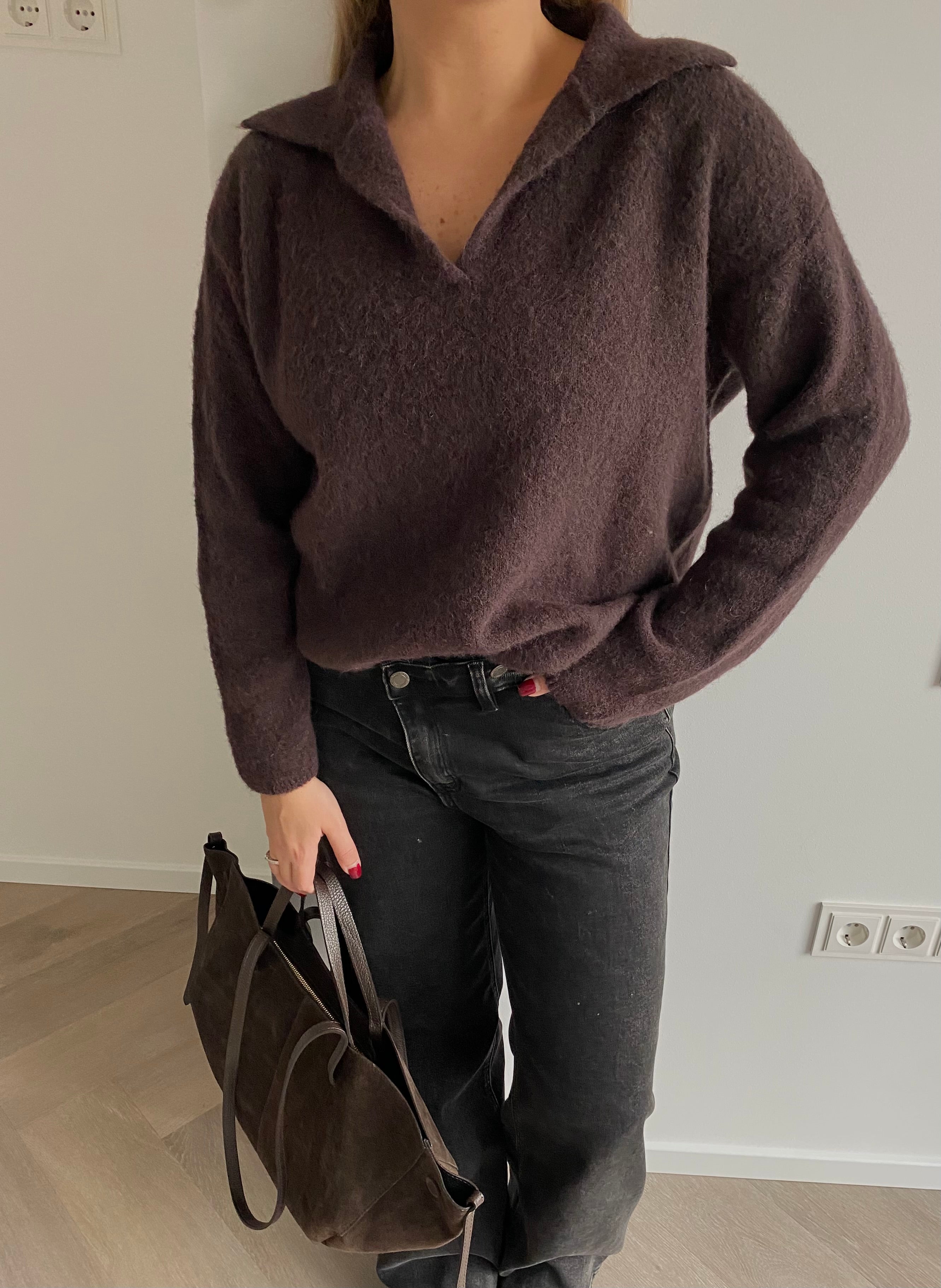 Tamsiai rudas polo tipo megztinis su alpakos ir lamos vilna “Dark Brown Alpaca Wool Polo Knit”