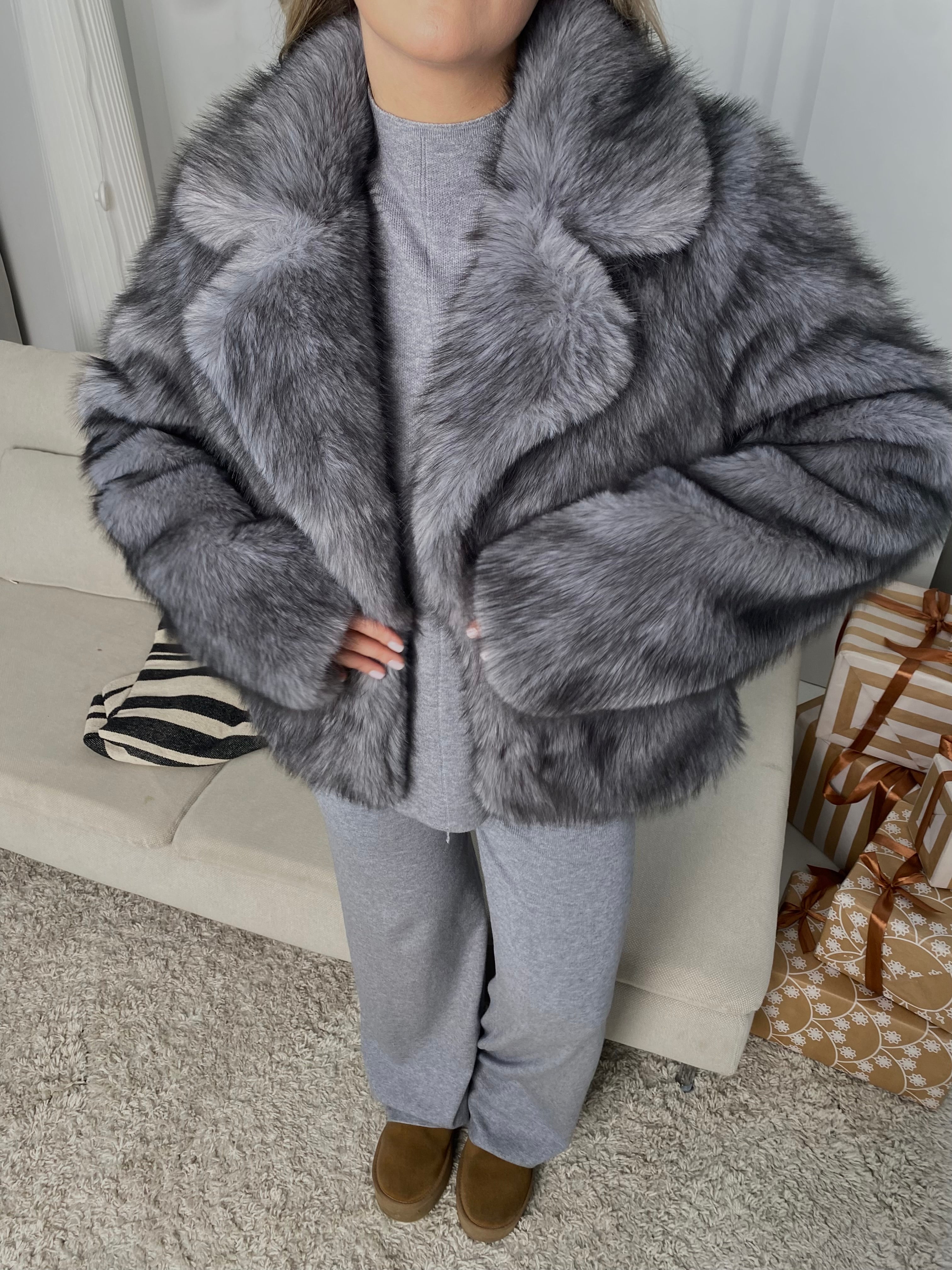 Dirbtiniai kailiniai “Urban Grace”