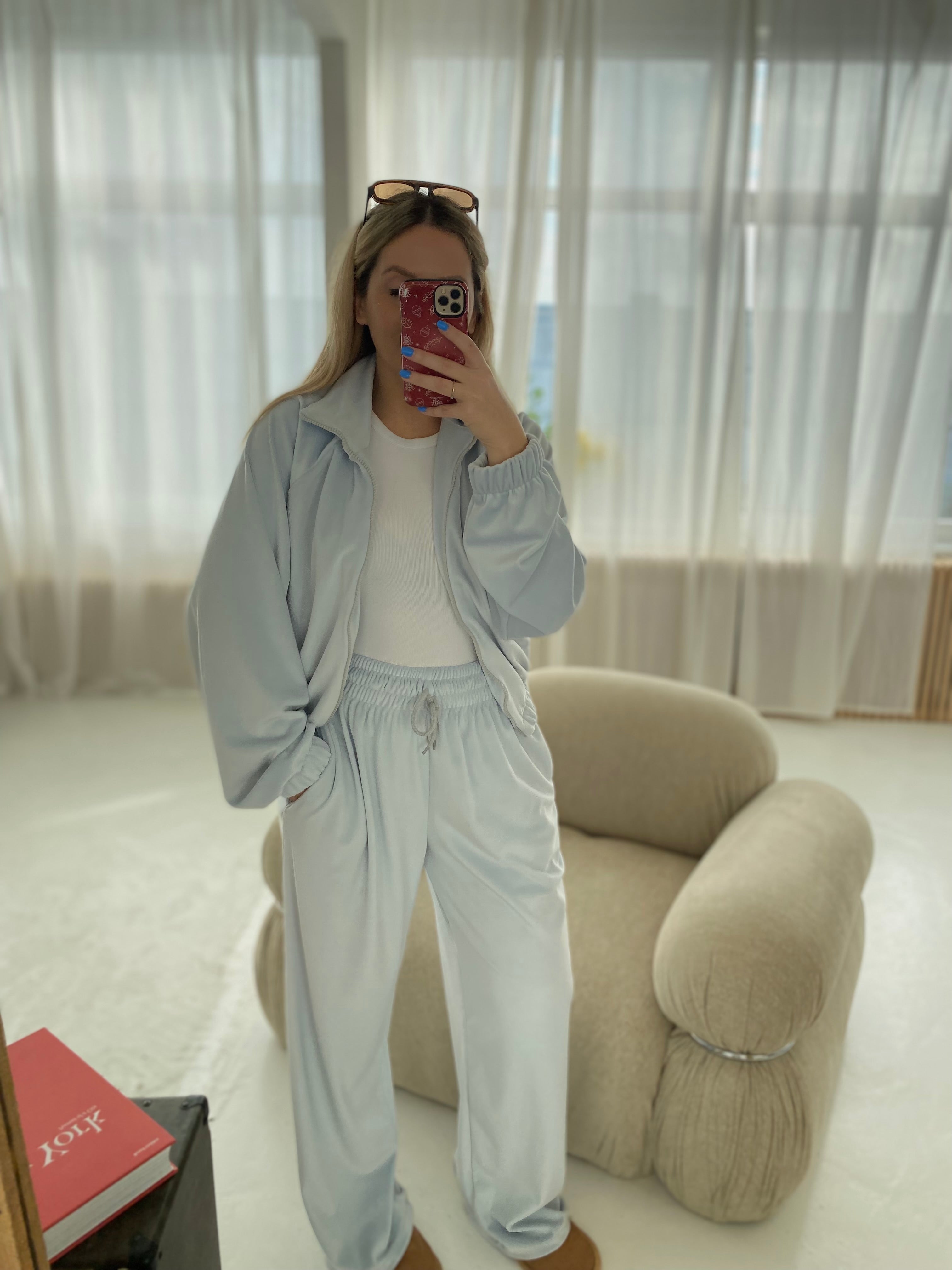 Žydras veliūrinis laisvalaikio komplektas „Sky Blue Velvet Comfort Set“