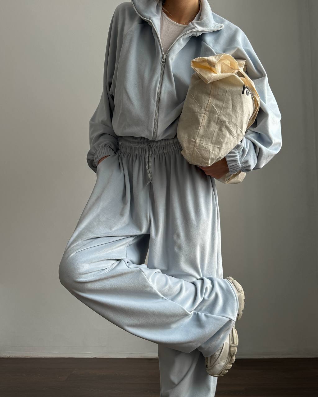 Žydras veliūrinis laisvalaikio komplektas „Sky Blue Velvet Comfort Set“